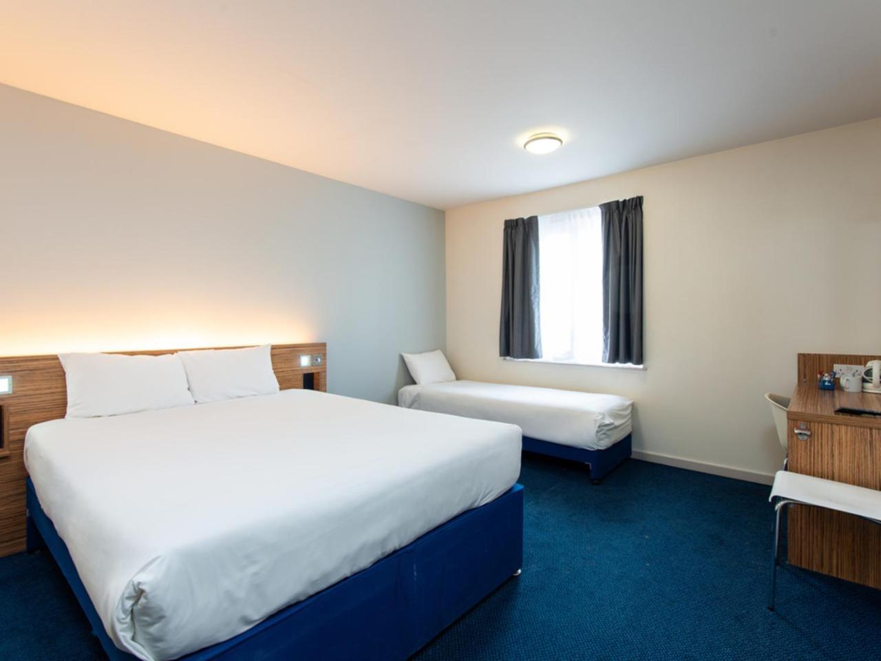 Ibis Budget Lancaster Centre エクステリア 写真