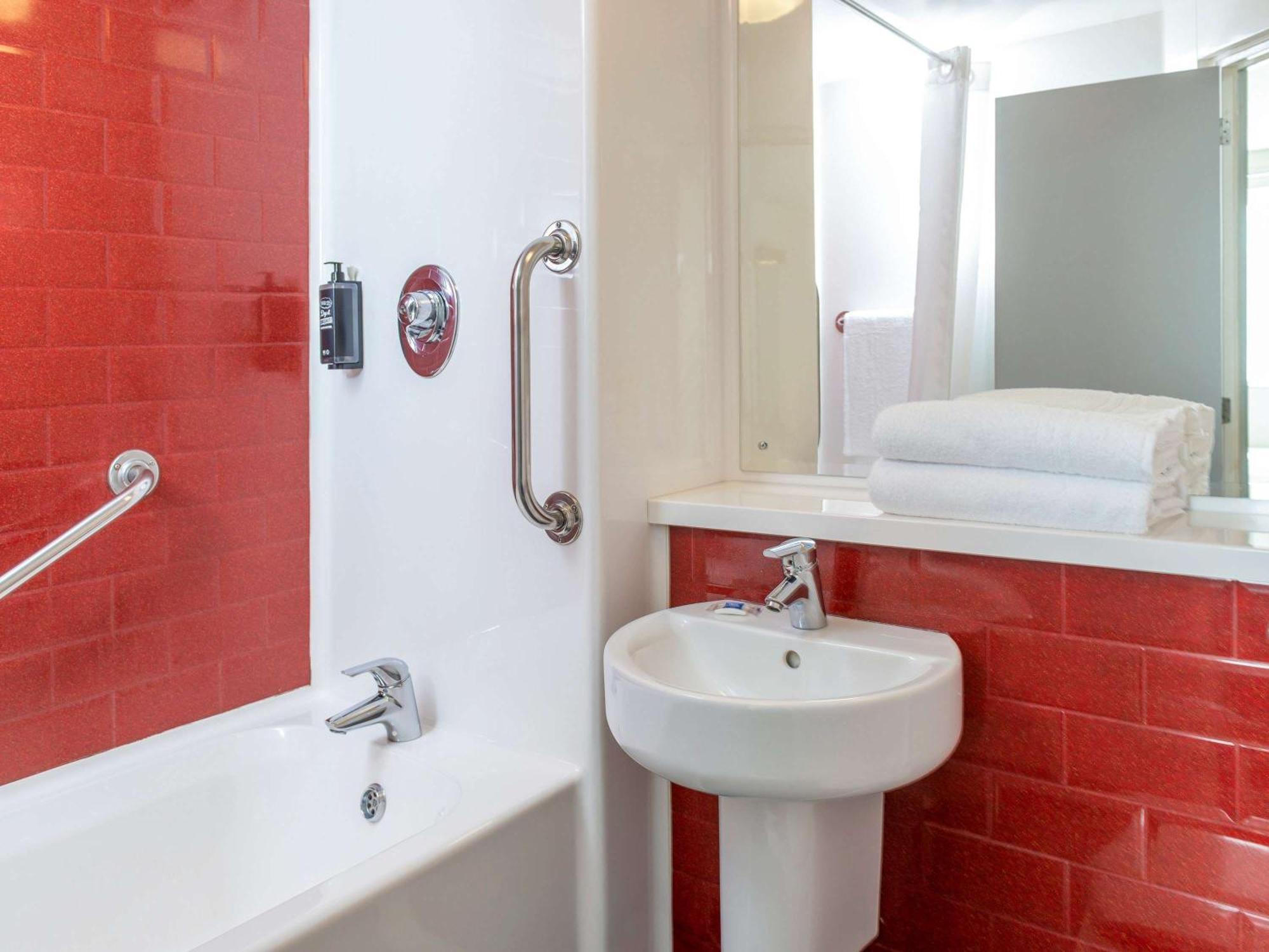 Ibis Budget Lancaster Centre エクステリア 写真