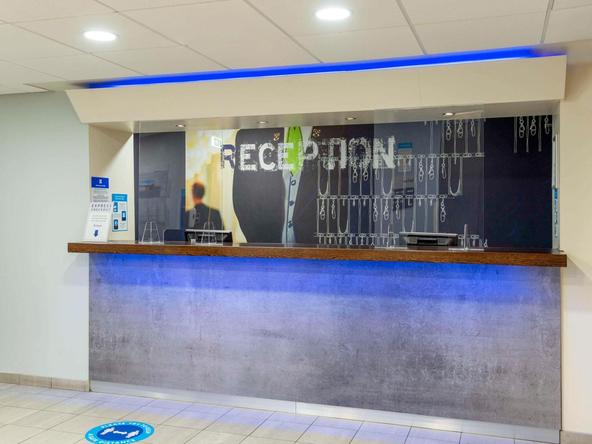 Ibis Budget Lancaster Centre エクステリア 写真